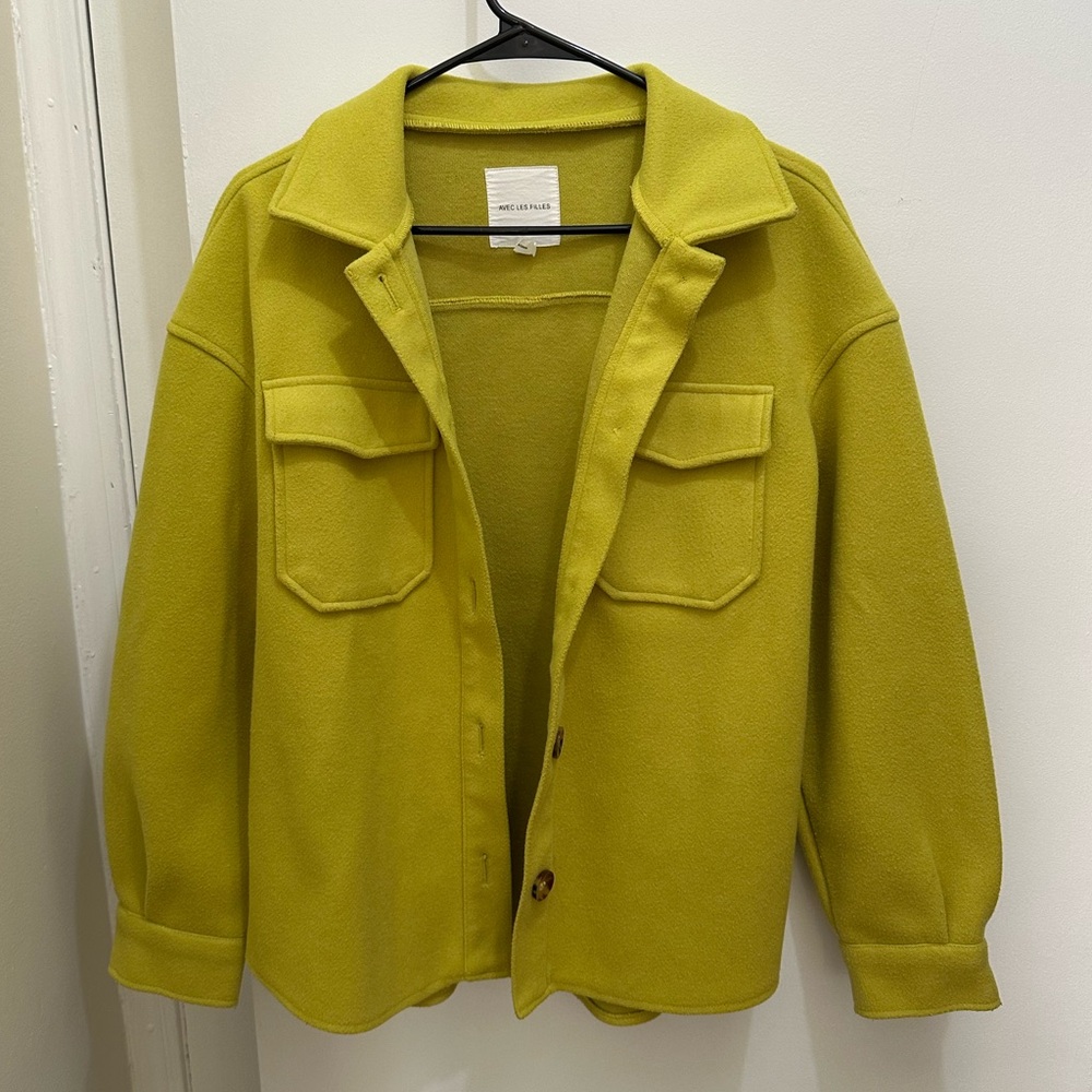Avec Les Filles Chartreuse
Shacket